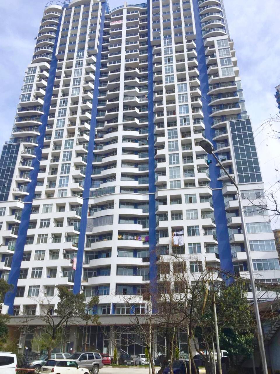 Real Palace Apartment Батуми Exterior foto